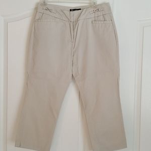 New York and Company Capris